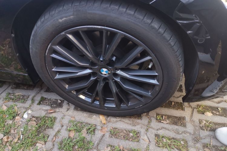 BMW 3 Series 2024 #9 BMW 3 Series 2024 car image #9