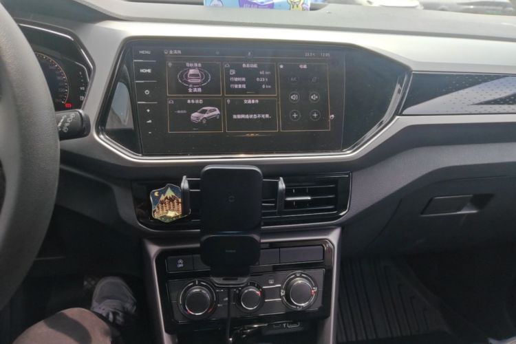 Volkswagen T-Cross 2022 #15 Volkswagen T-Cross 2022 car image #15