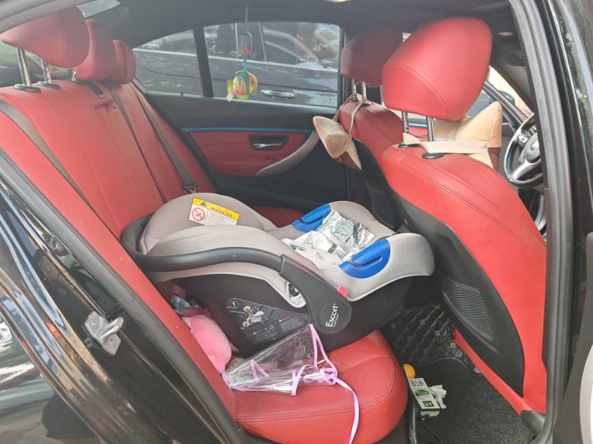 BMW 3 Series 2018 #5 BMW 3 Series 2018 car image #5