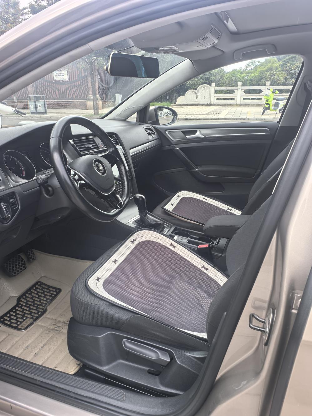 Volkswagen Golf 2014 car image #8