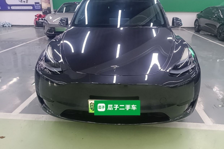 Tesla Model Y 2024 #3 Tesla Model Y 2024 car image #3