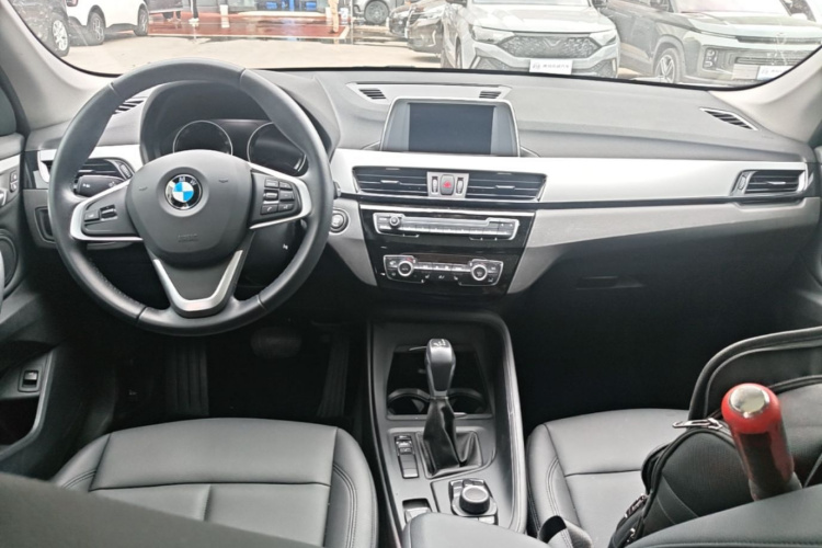 BMW X1 2019 car image #11