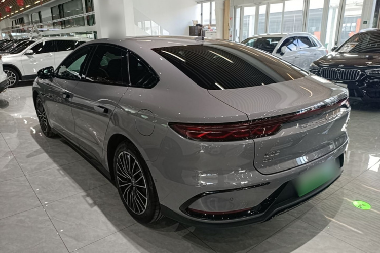 BYD Han 2025 car image #5