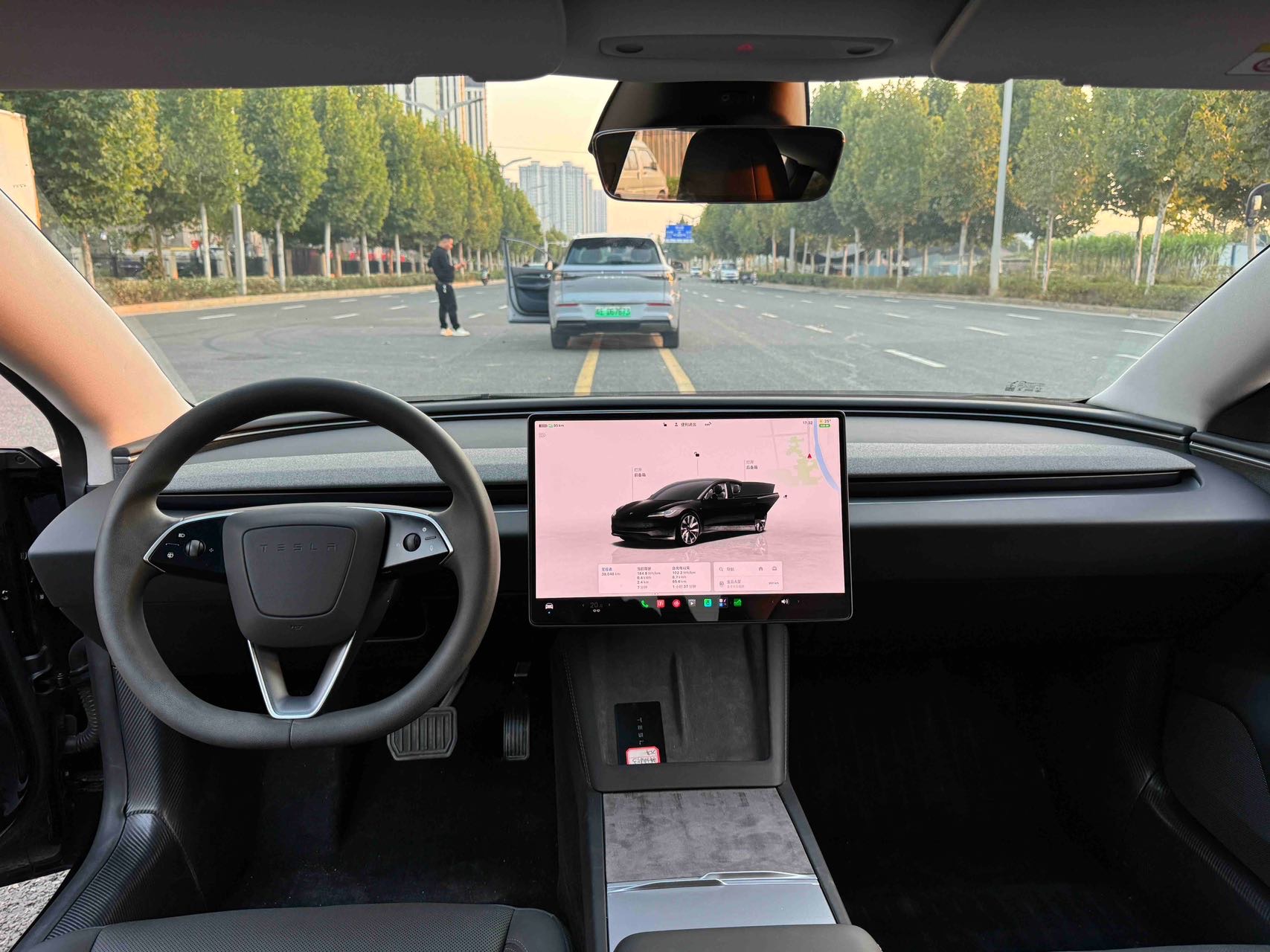 Tesla Model 3 2025 #6 Tesla Model 3 2025 صورة سيارة #6