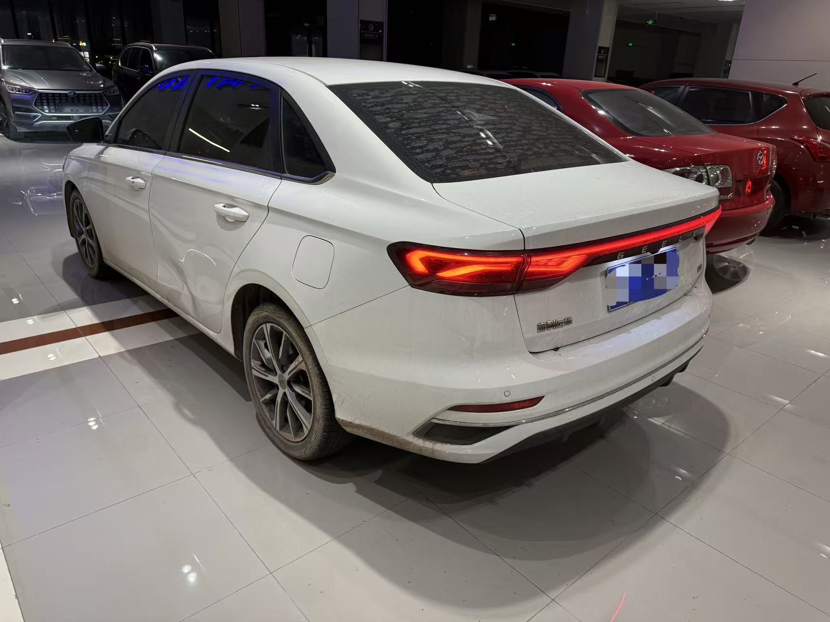GEELY Emgrand 2021 car image #4