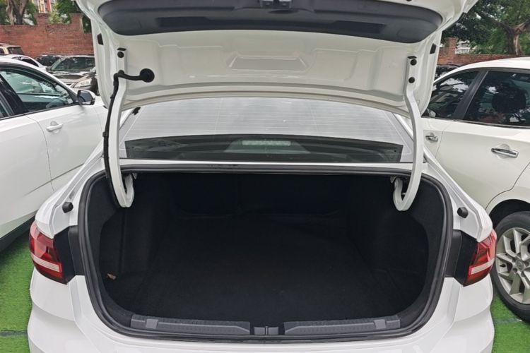 Volkswagen Lavida 2024 car image #19