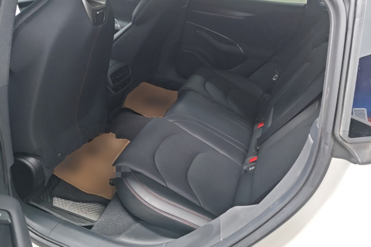 MI SU7 2025 car image #13