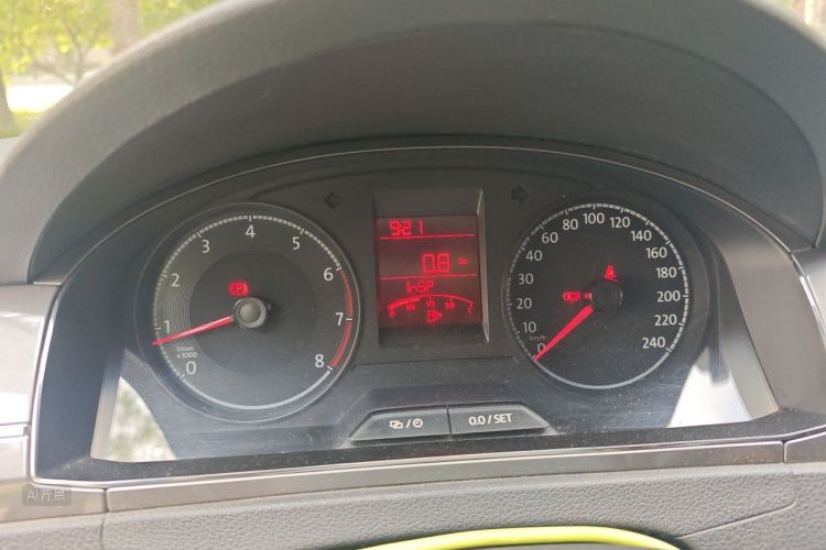 Volkswagen Santana 2017 car image #13