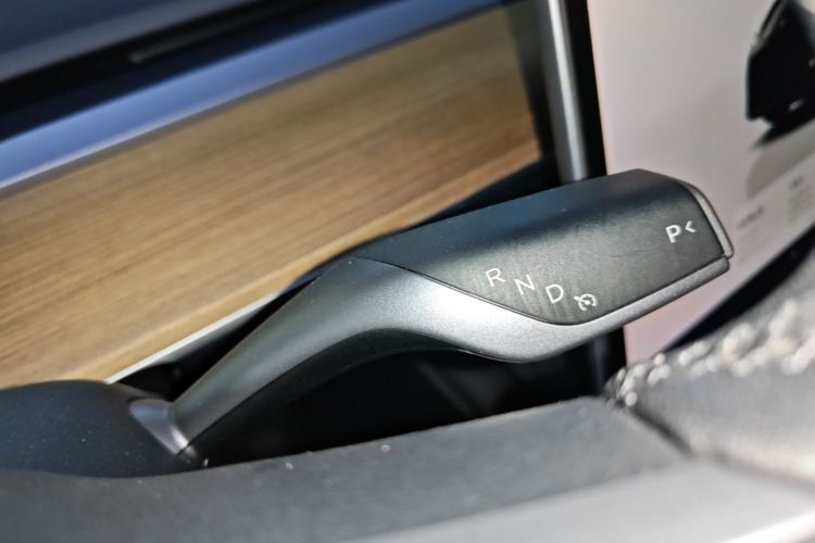 Tesla Model Y 2022 #14 Tesla Model Y 2022 car image #14