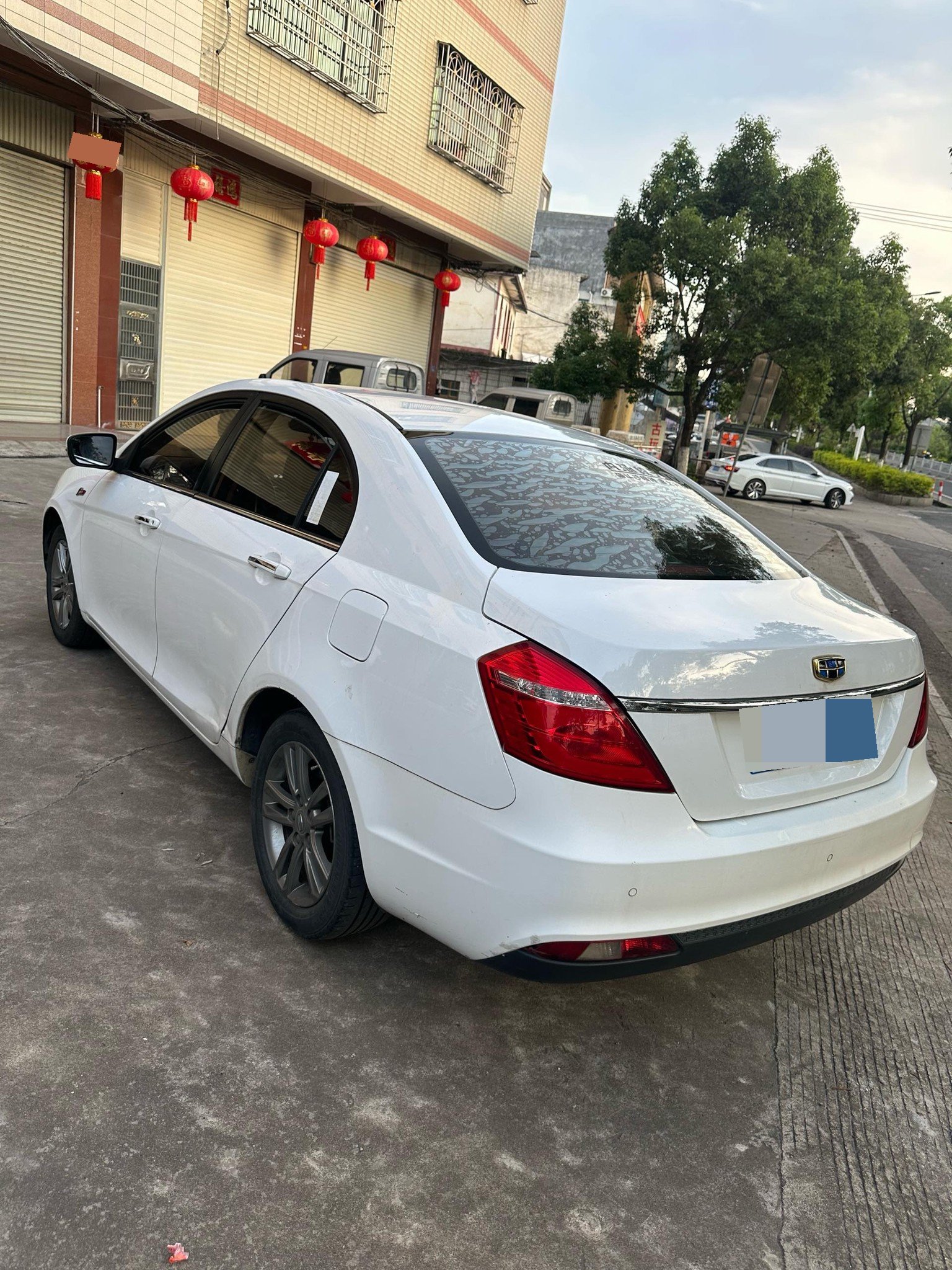 GEELY Emgrand 2017 car image #5