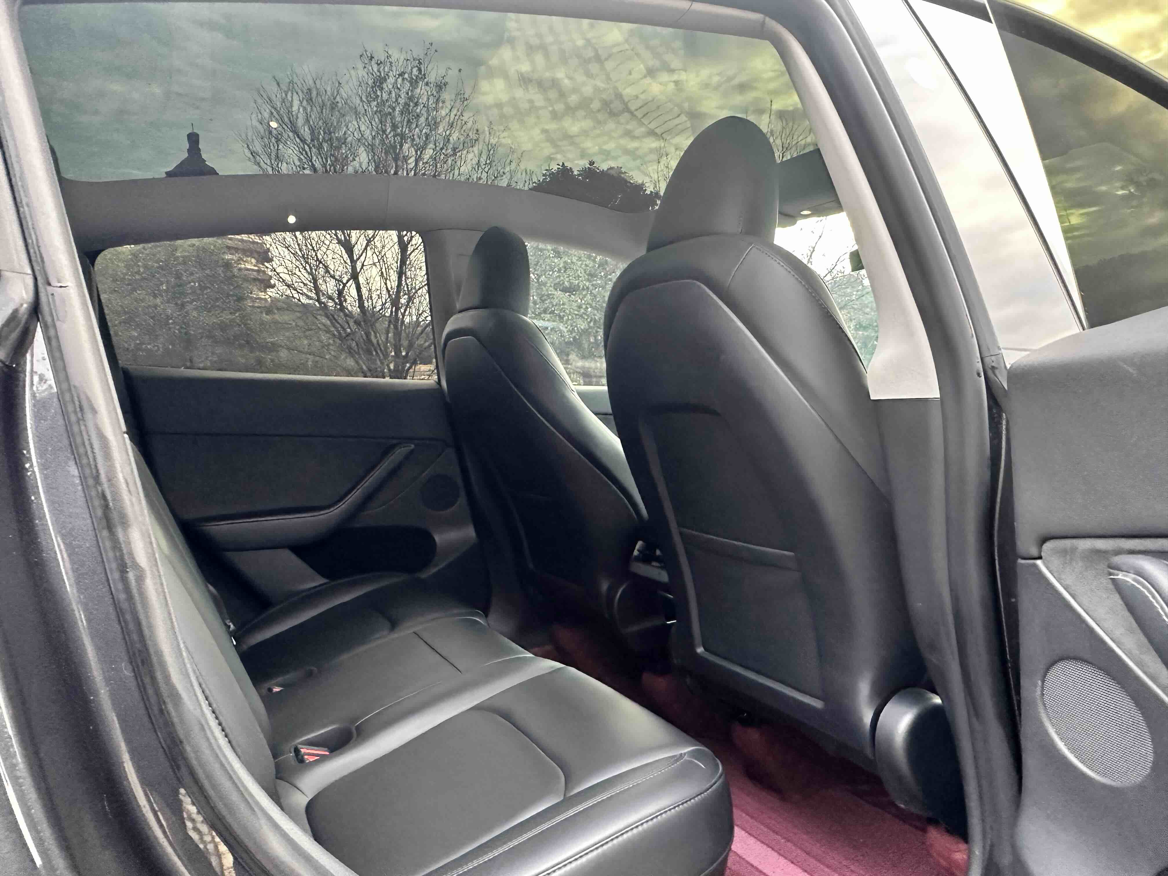 Tesla Model Y 2024 #7 Tesla Model Y 2024 car image #7