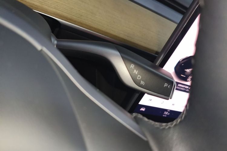 Tesla Model Y 2023 #14 Tesla Model Y 2023 car image #14