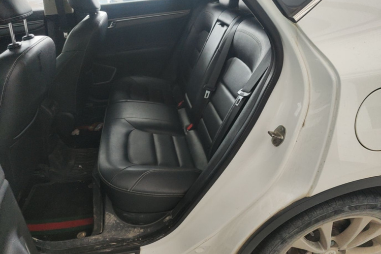 GEELY Emgrand GS 2018 car image #17