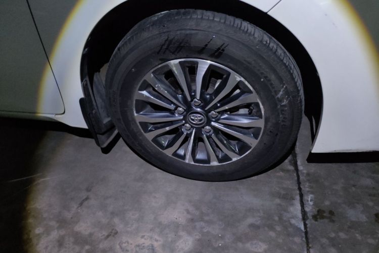 Toyota Corolla 2018 car image #6
