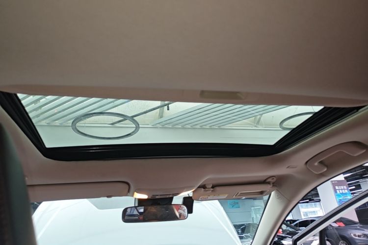 Toyota Corolla 2024 car image #18