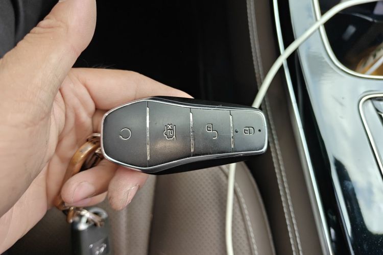 BYD Han 2022 car image #11