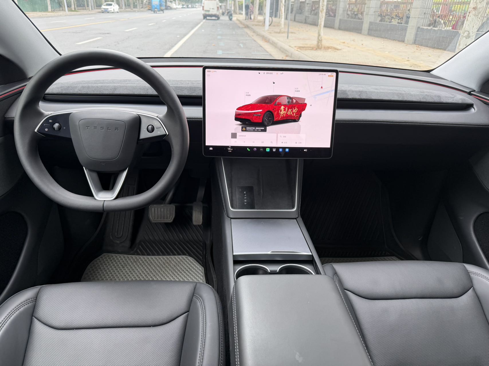 Tesla Model Y 2025 #7 Tesla Model Y 2025 car image #7