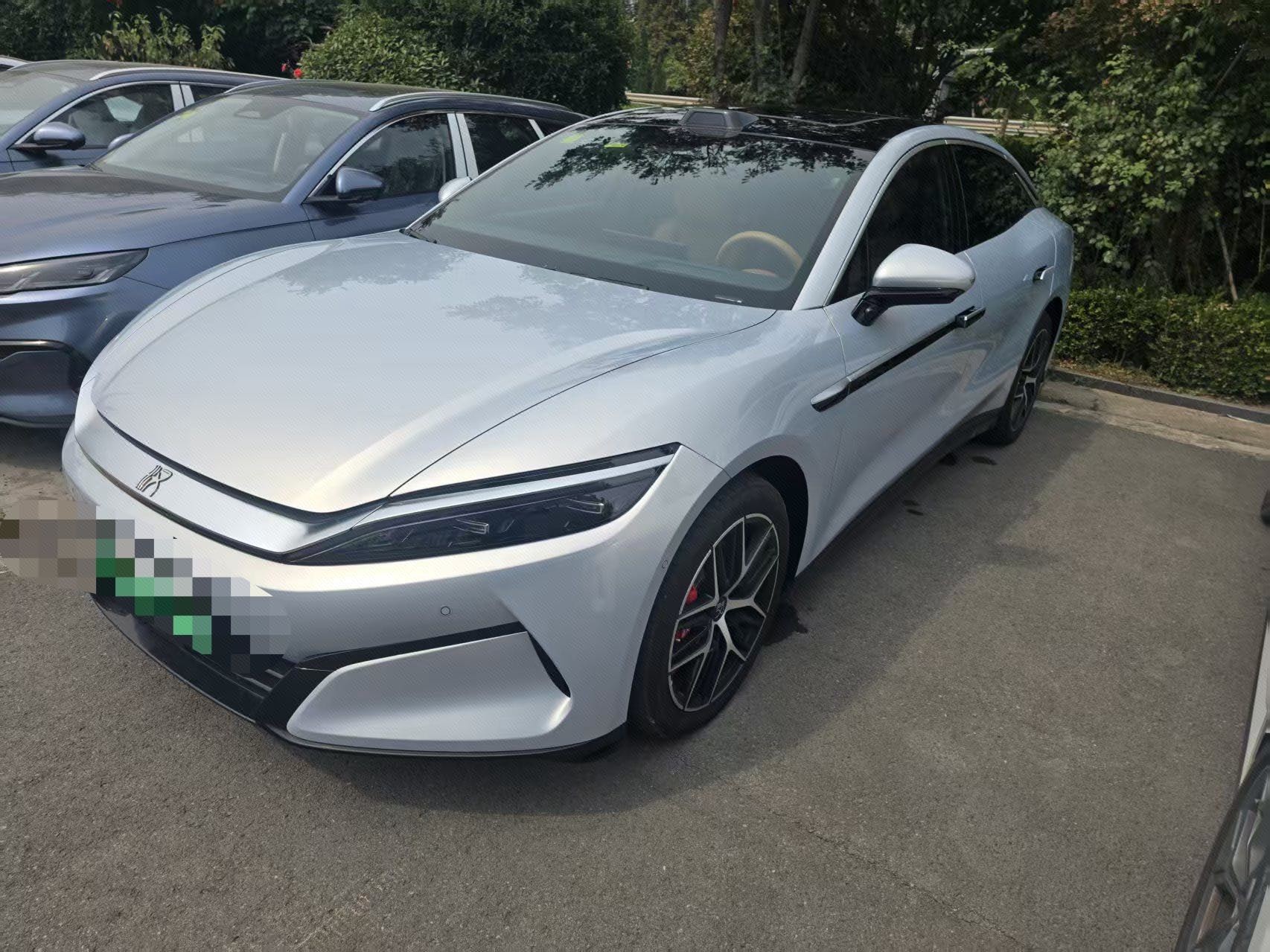 BYD HanL 2025 BYD HanL 2025 car image