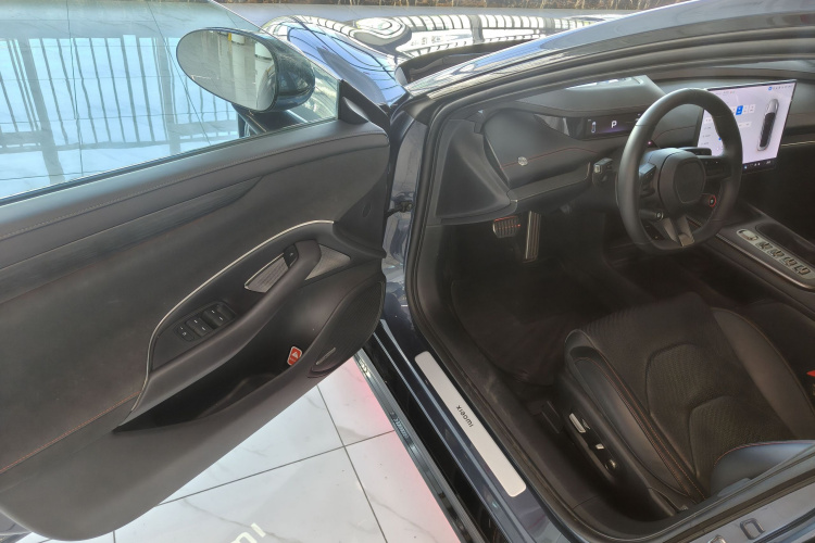 MI SU7 2024 car image #12