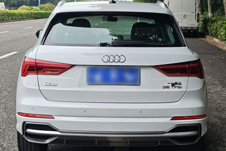 Audi Q3 2021 #12 Audi Q3 2021 car image #12