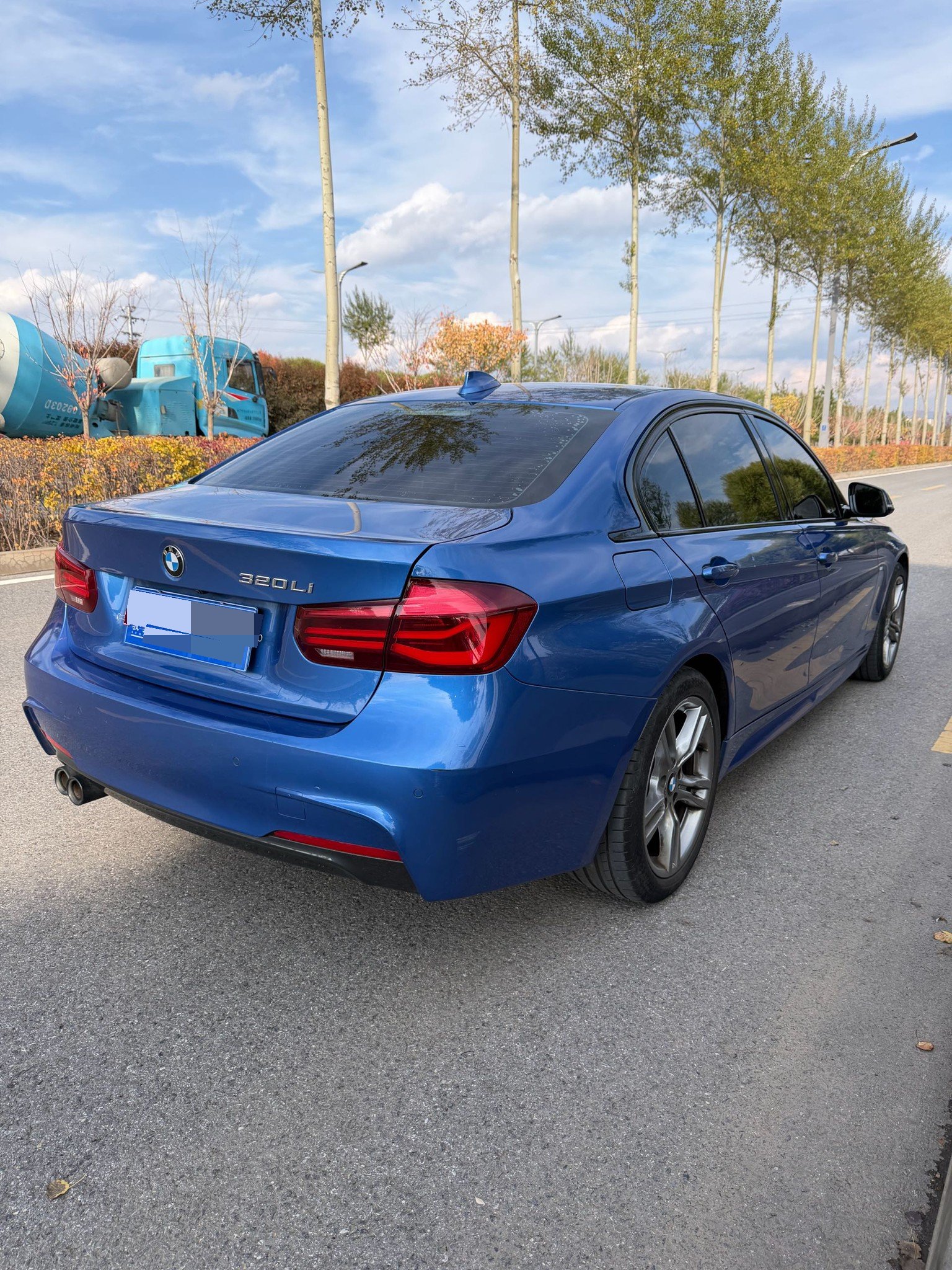 BMW 3 Series 2018 #8 BMW 3 Series 2018 car image #8