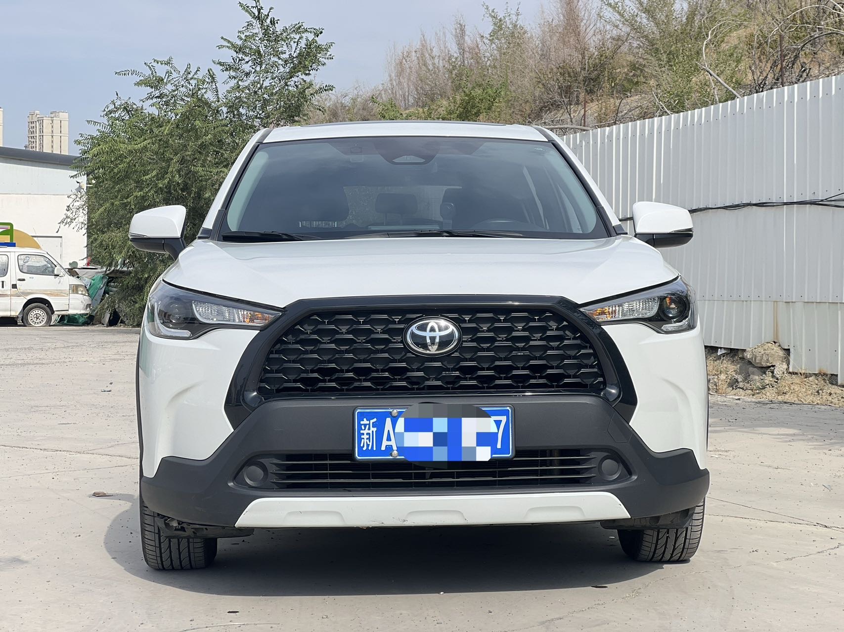Toyota Corolla Cross 2023 صورة سيارة #3