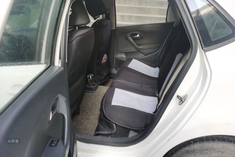 Volkswagen Polo 2015 imagen de coche #19