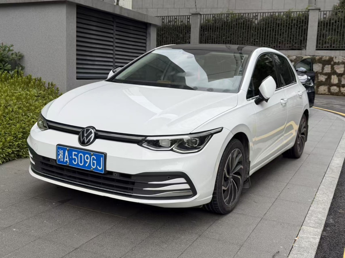 Volkswagen Golf 2022 car image 