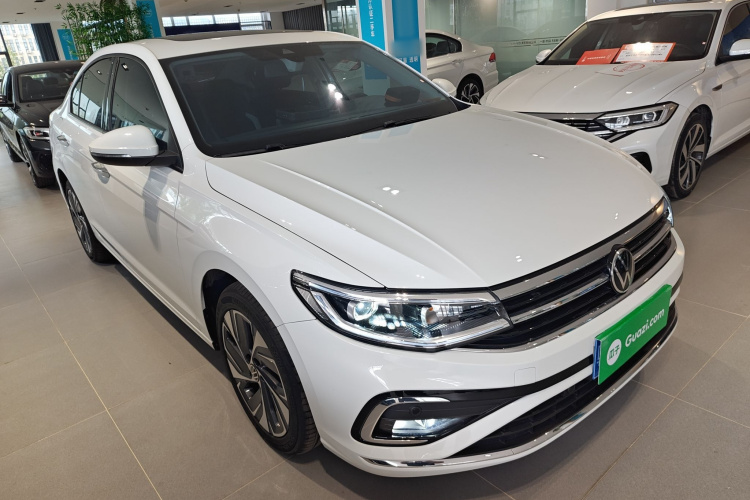 Volkswagen Bora 2025 car image #4