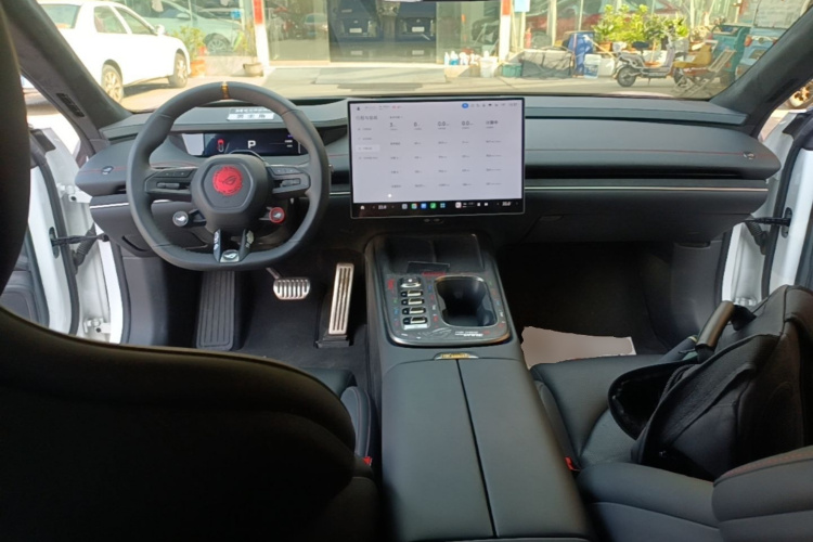 MI SU7 2025 immagine di auto #10