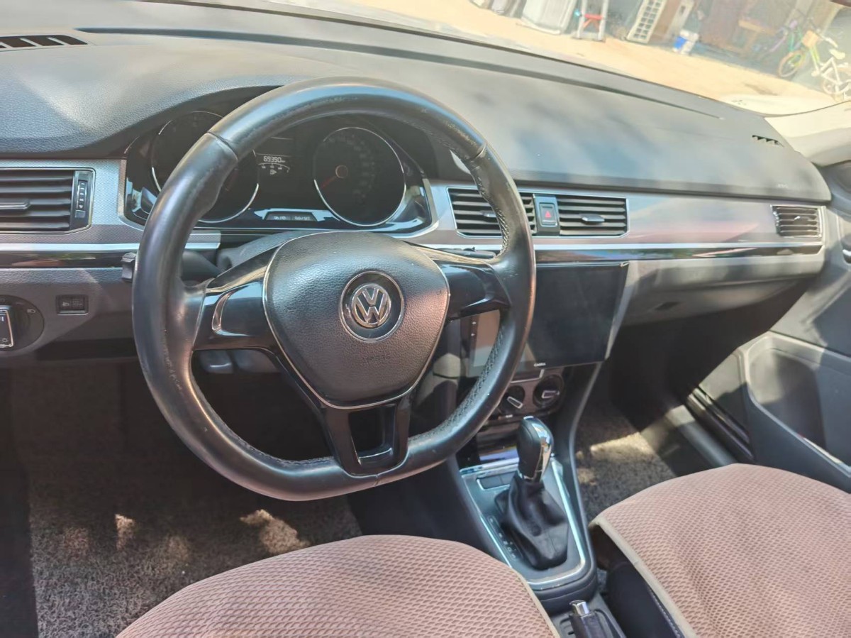 Volkswagen Bora 2017 #4 Volkswagen Bora 2017 изображение автомобиля #4