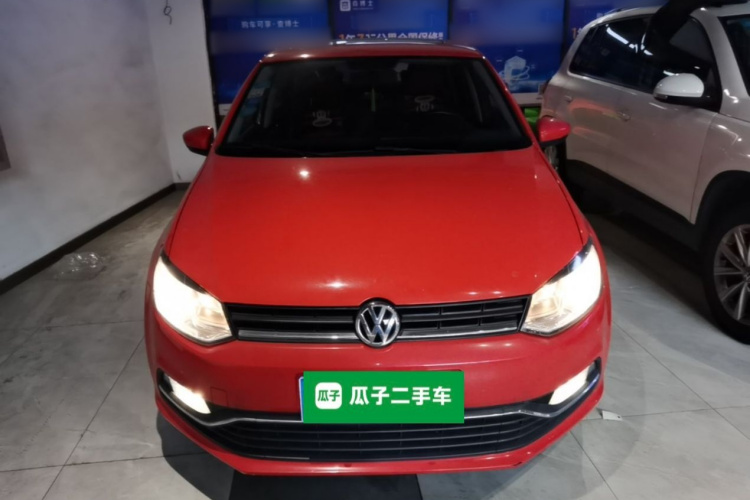 Volkswagen Polo 2016 car image #3