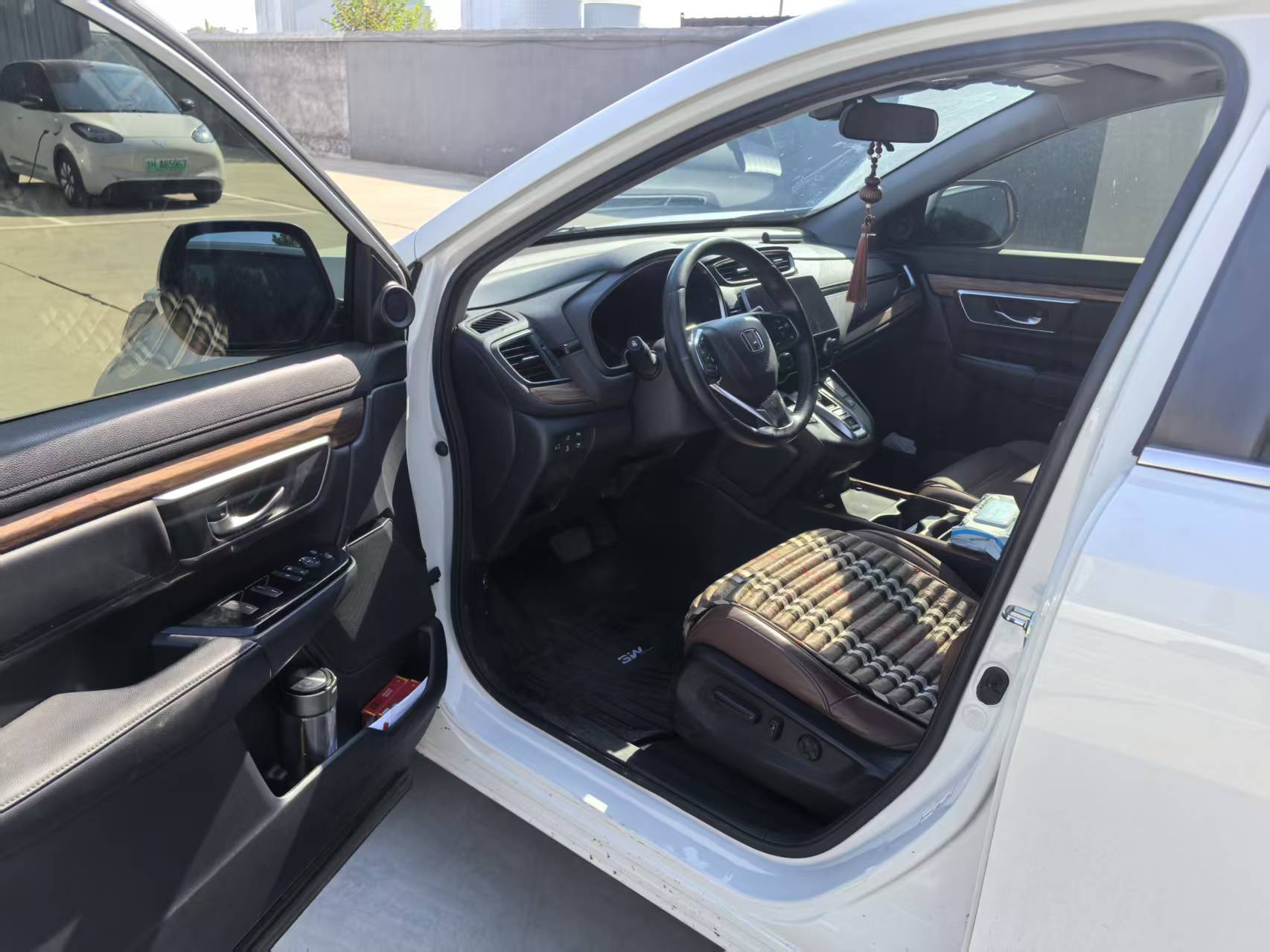 2021 #2 2021 car image #2