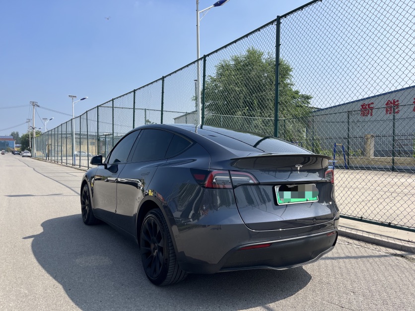 Tesla Model Y 2022 #7 Tesla Model Y 2022 car image #7