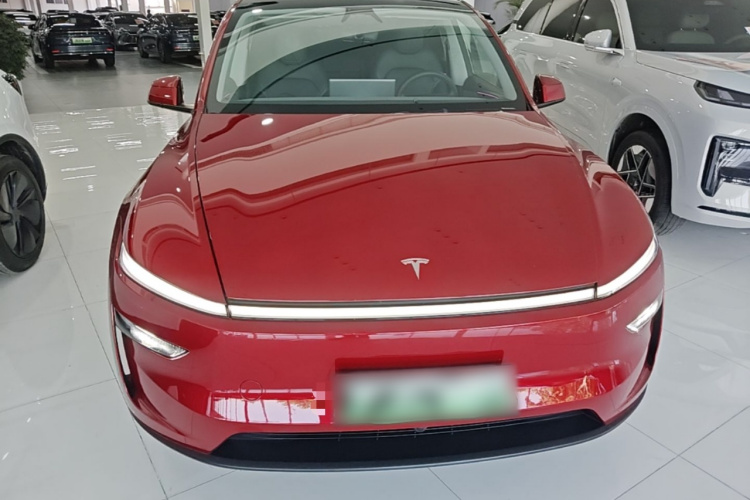 Tesla Model Y 2025 #3 Tesla Model Y 2025 car image #3