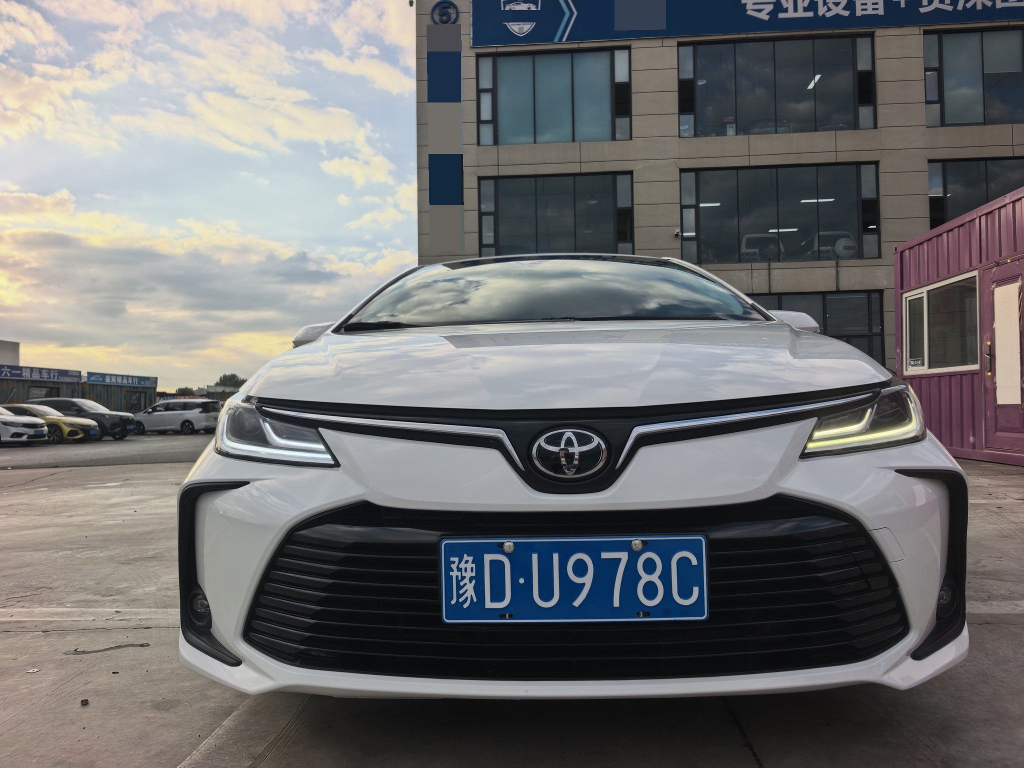 Toyota Corolla 2023 image de voiture #3