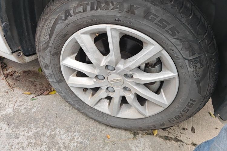 GEELY Emgrand 2020 car image #9