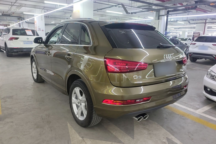 Audi Q3 2017 car image #5