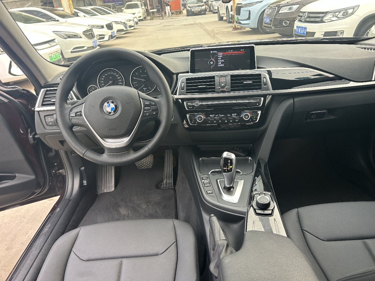 BMW 3 Series 2017 #8 BMW 3 Series 2017 صورة سيارة #8