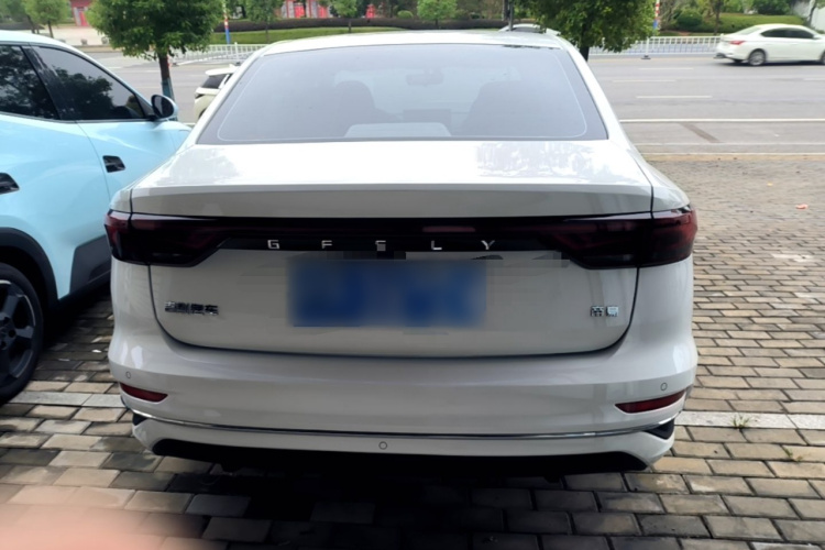 GEELY Emgrand 2025 car image #6