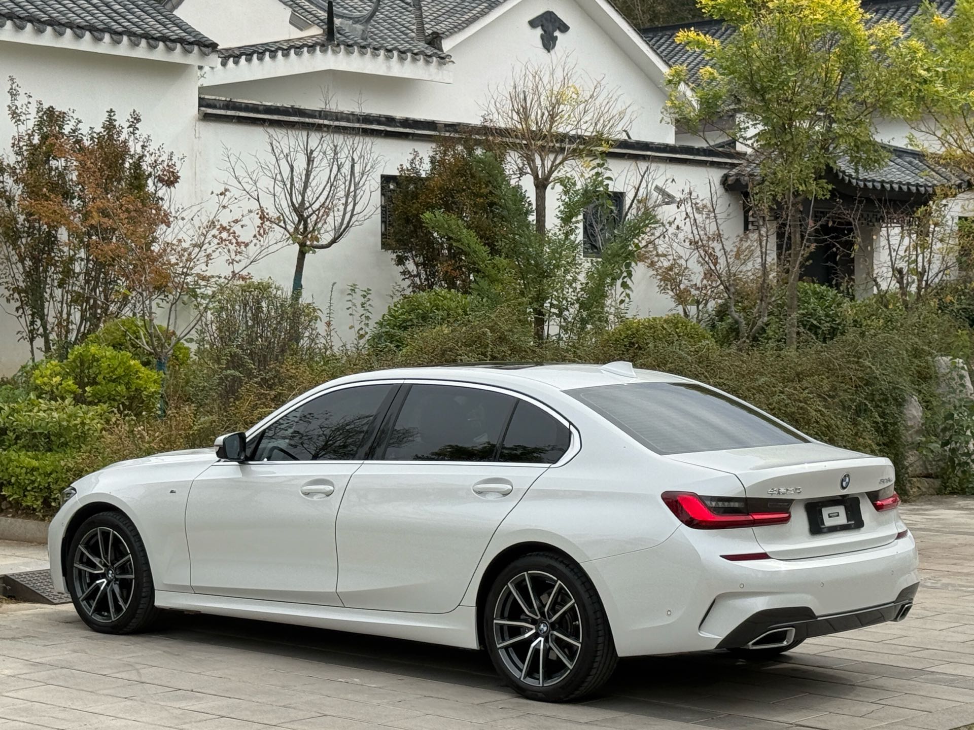 BMW 3 Series 2021 immagine di auto #13