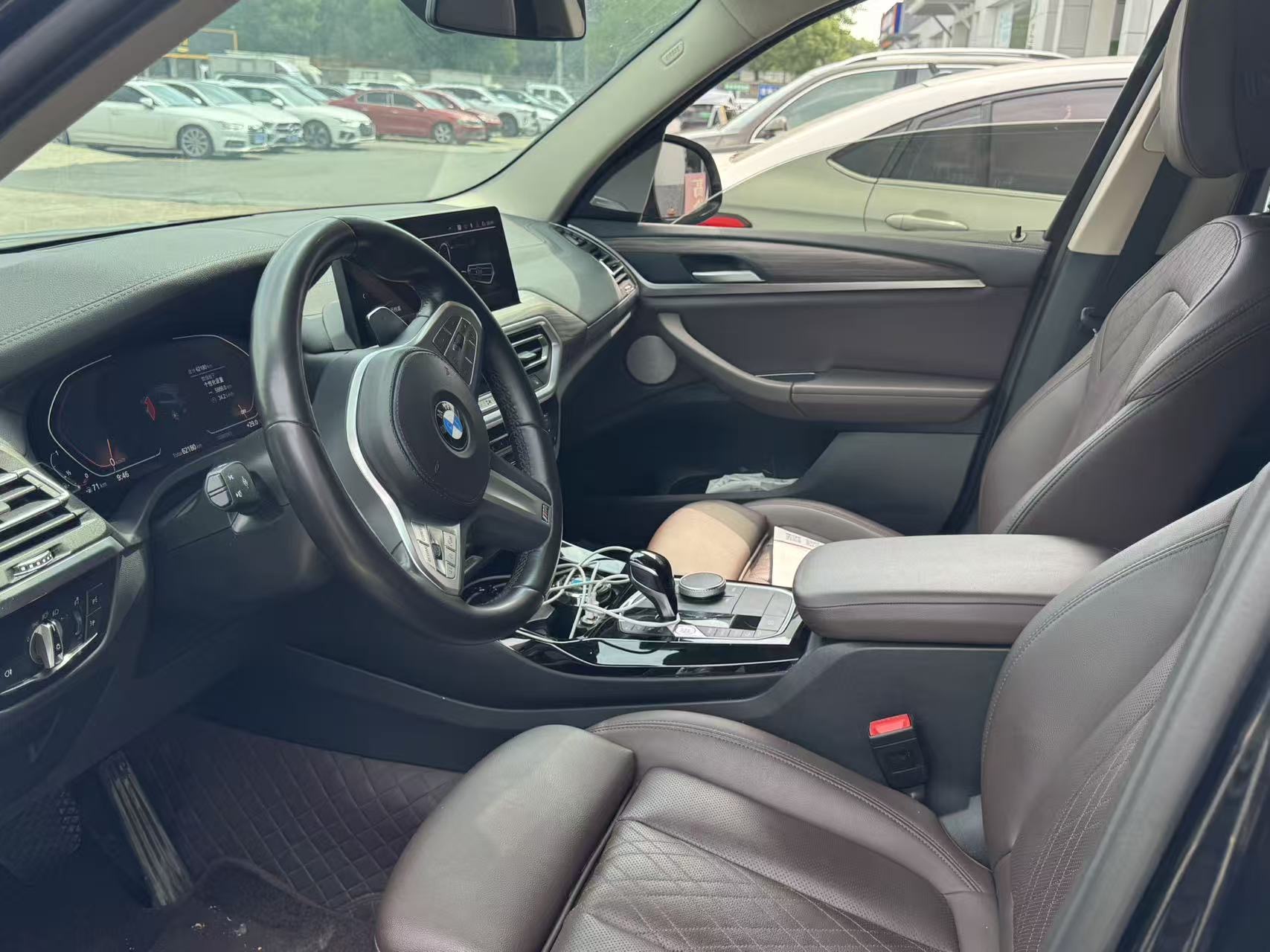 BMW X3 2024 car image #2
