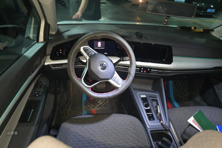 Volkswagen Golf 2022 car image #12
