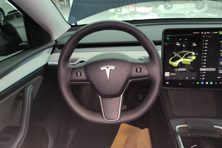 Tesla Model Y 2024 #11 Tesla Model Y 2024 car image #11