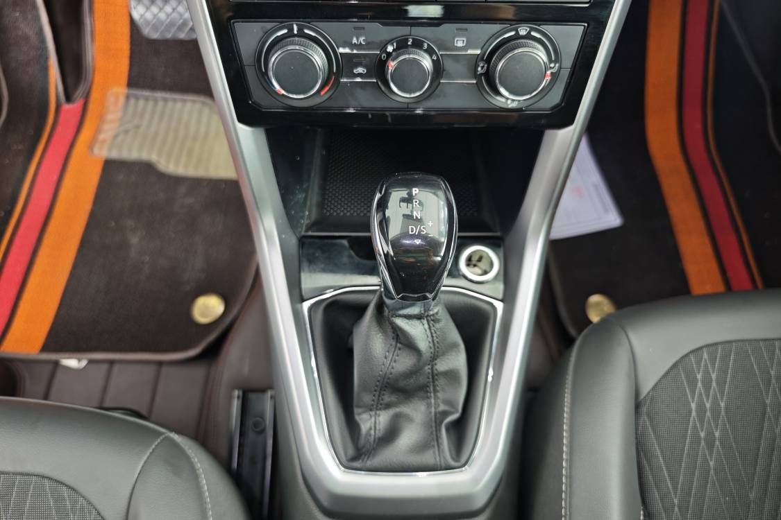 Volkswagen T-Cross 2019 #15 Volkswagen T-Cross 2019 صورة سيارة #15