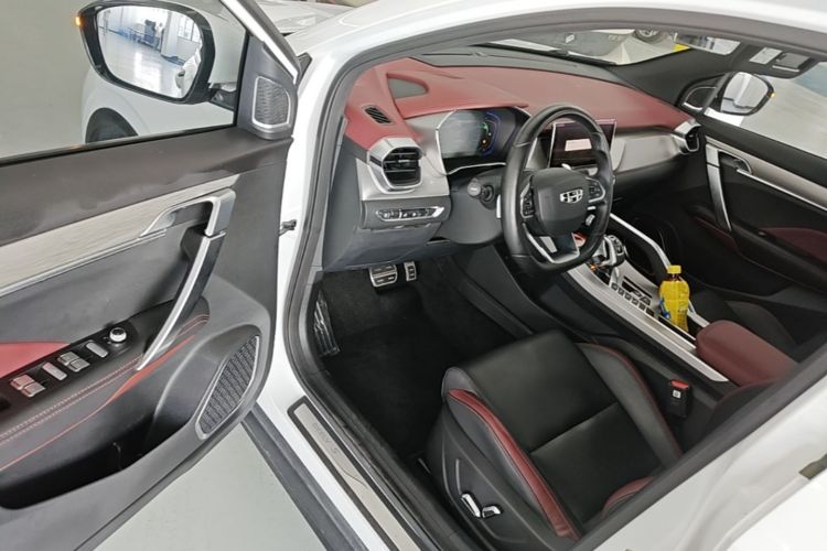 GEELY Coolray 2019 car image #16