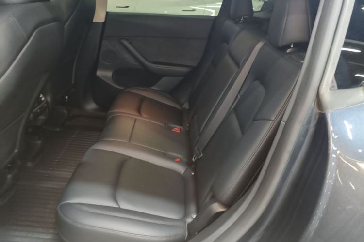 Tesla Model Y 2025 #13 Tesla Model Y 2025 car image #13