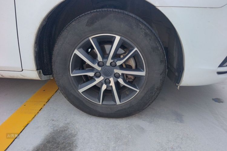 GEELY Emgrand 2019 car image #9
