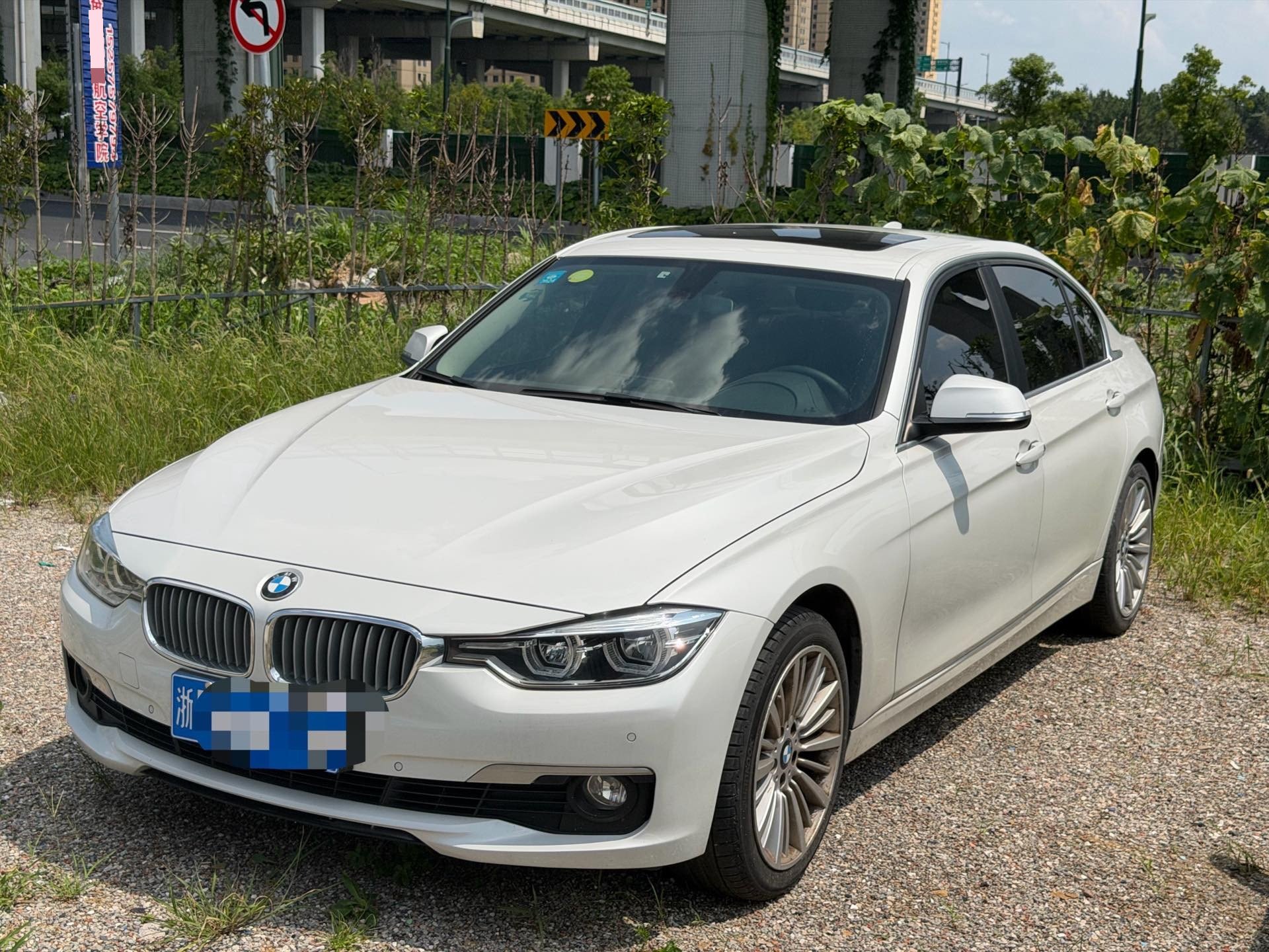 BMW 3 Series 2018 car image 