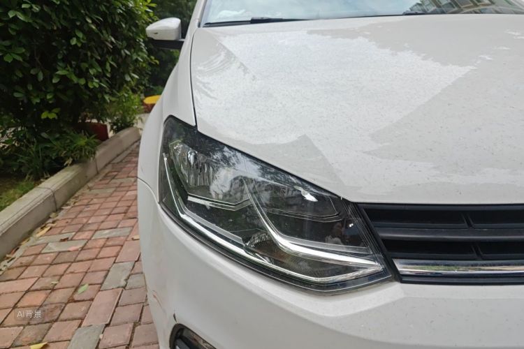 Volkswagen Polo 2018 car image #8